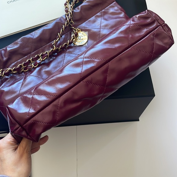 Chanel 22 - Picture 7 of 8